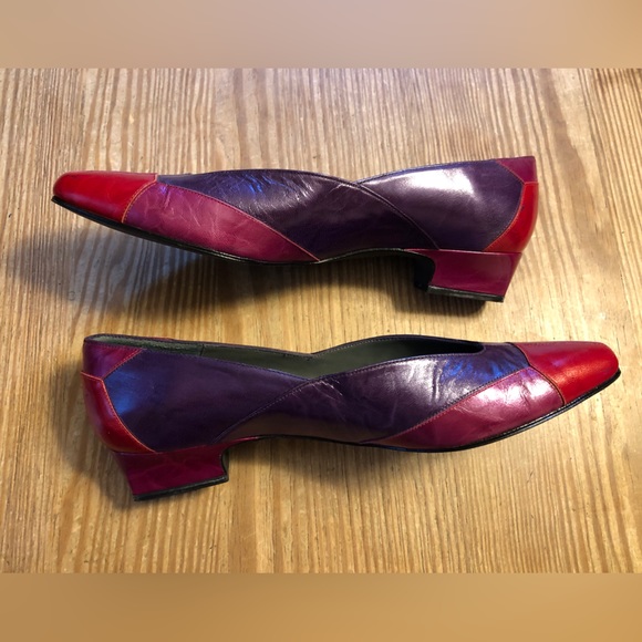 Margaret Jerrold ladies leather low block heeled pump. Size 6M. - Picture 5 of 9